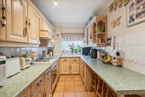 4 bedroom end of terrace house for sale, Nelson Close, High Wycombe, Buckinghamshire, HP13