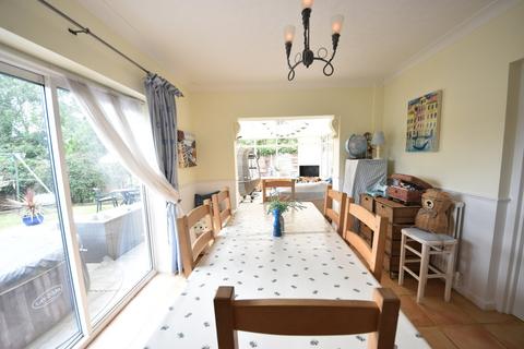 4 bedroom end of terrace house for sale, Nelson Close, High Wycombe, Buckinghamshire, HP13