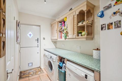 4 bedroom end of terrace house for sale, Nelson Close, High Wycombe, Buckinghamshire, HP13