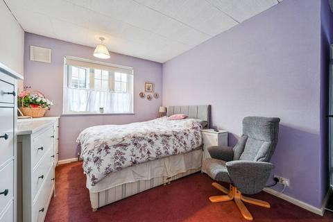 54 Wisteria Road, London, SE13 5HN