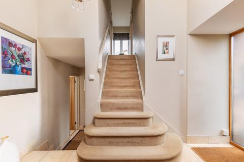 5 Hampton Lane, Winchester, SO22 5LF