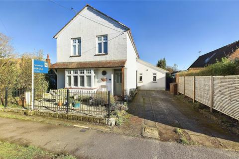 4 bedroom detached house for sale, Junction Road, Surrey GU18