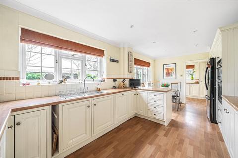 11 Ling Drive, Lightwater, GU18 5PA