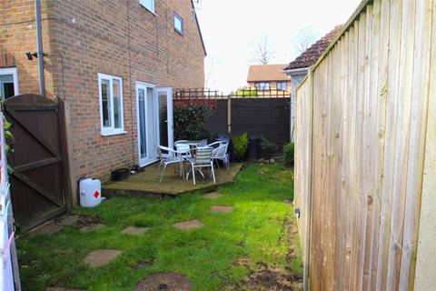 28 Burdock Close, Lightwater, GU18 5YP