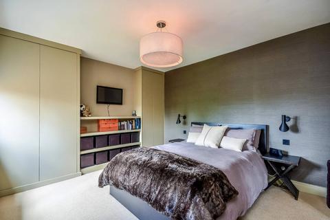 3 bedroom flat to rent, Dunstans Road, East Dulwich, London, SE22