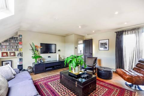 3 bedroom flat to rent, Dunstans Road, East Dulwich, London, SE22