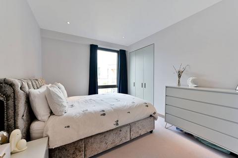 1 bedroom flat for sale, Drapers Yard, Wandsworth, London, SW18