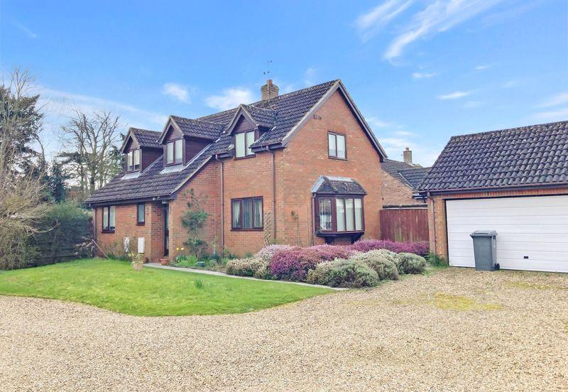 Chelwood Court, Warminster 4 bed detached house for sale £375,000