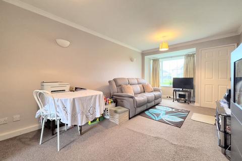 62 Lyneham Gardens, Minworth, Sutton Coldfield, B76 1XH