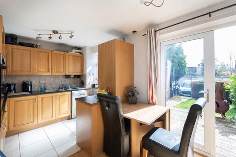 50 Oak Ridge, Dorking, RH4 2NS