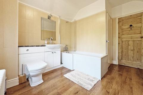 2 Perrys Gardens, West Hill, Ottery St Mary, EX11 1XA
