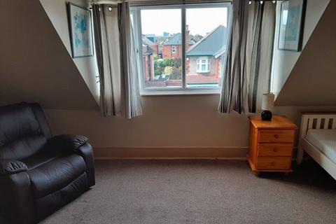 1 bedroom in a house share to rent, Hayes Avenue, Bournemouth BH7