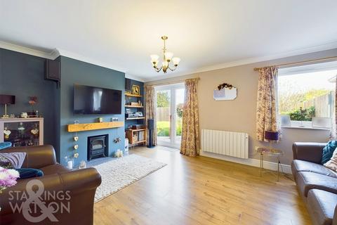 4 bedroom semi-detached house for sale, Merriman Road, Martham, Great Yarmouth