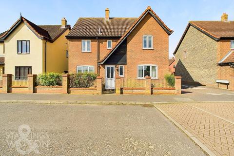 4 bedroom detached house for sale, Honeysuckle Drive, Dereham