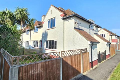 2 bedroom end of terrace house for sale, Kings Road, Lee-On-The-Solent, PO13