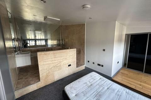 2 bedroom flat to rent, St. Peters Street, Huddersfield