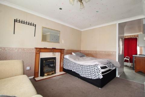 3 bedroom terraced house for sale, Clarkes Way, Dunstable