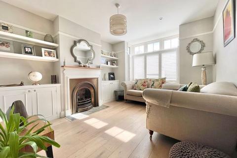 3 bedroom end of terrace house for sale, Vale Road, Claygate