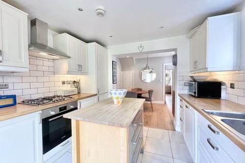 26 Vale Road, Claygate, Esher, KT10 0NJ