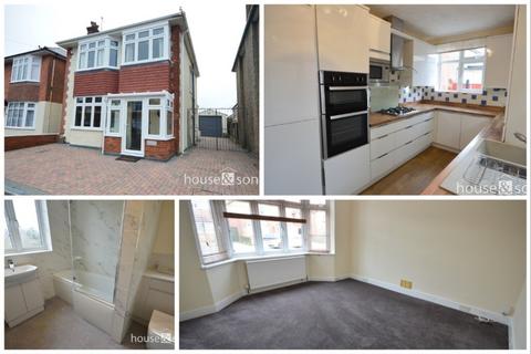 3 bedroom detached house to rent, The Grove, Moordown