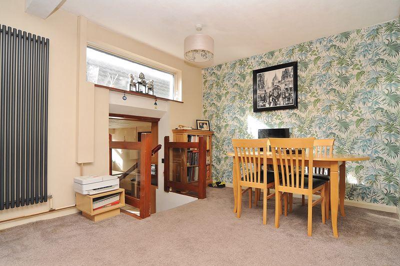 Sitting/Dining Area