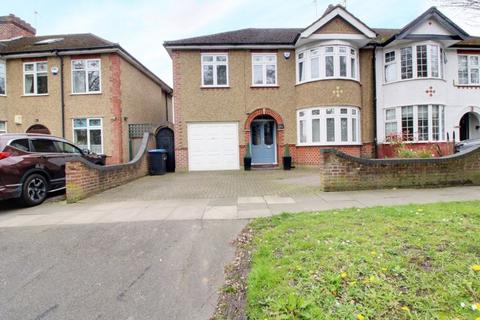4 bedroom semi-detached house for sale, Phipps Hatch Lane, Enfield EN2