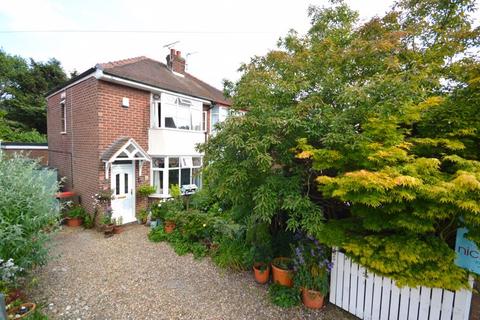 3 bedroom semi-detached house for sale, Doseley Road, Telford TF4