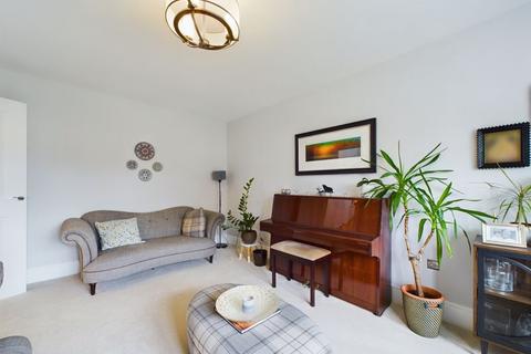34 Wadlow Drive, Shifnal, TF11 9QF