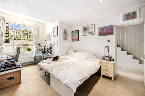 3 bedroom flat for sale, Sumner Place, London