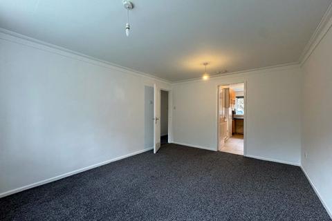 2 bedroom apartment to rent, Beaumont Court, Heaton