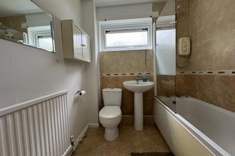 2 bedroom apartment to rent, Beaumont Court, Heaton, Bolton