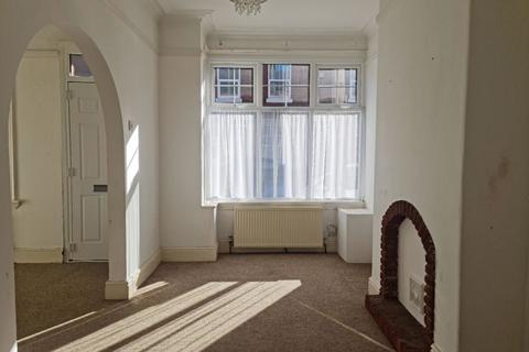 2 bedroom terraced house to rent, Poplar Avenue, Kings Heath, Birmingham, B14 7AE