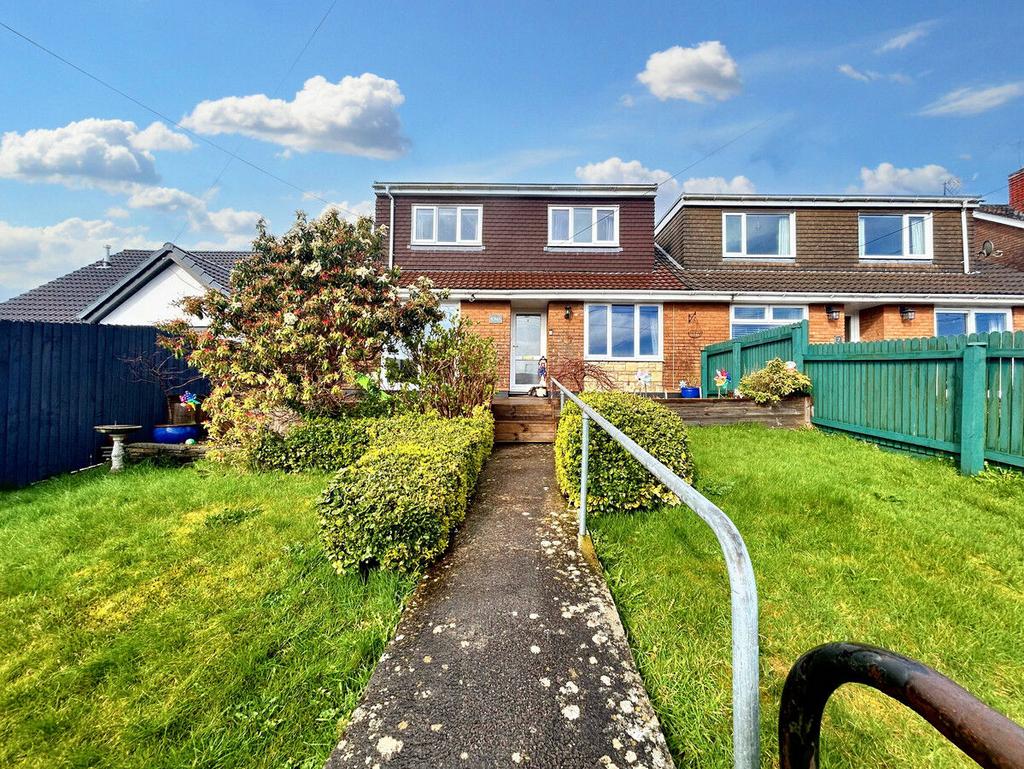 Llanover Road Estate, Pontypool 4 bed bungalow for sale £300,000