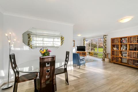 2 bedroom flat for sale, The Grange, The Knoll, Ealing, London, W13