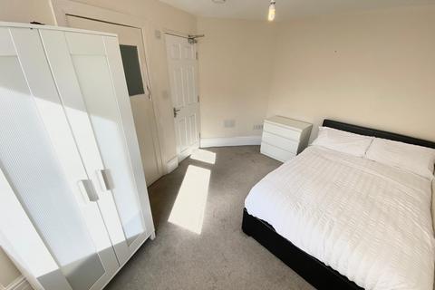 1 bedroom in a house share to rent, Crabtree Close, Sheffield