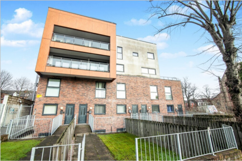 2 bedroom apartment to rent, Wilbraham Road, M14