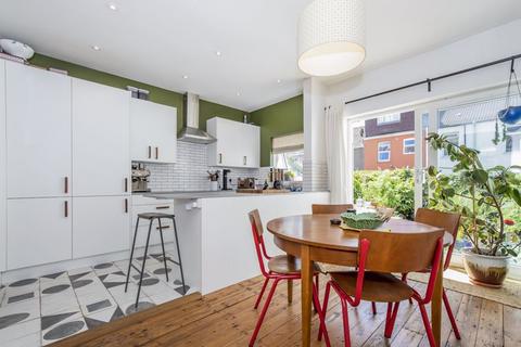 32 Avon Park, Bristol, BS5 9RS