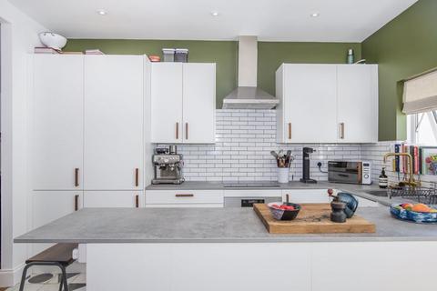 32 Avon Park, Bristol, BS5 9RS