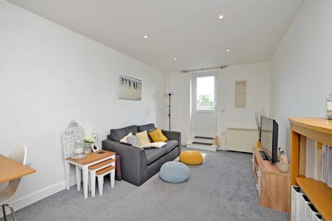 1 bedroom apartment to rent - West House