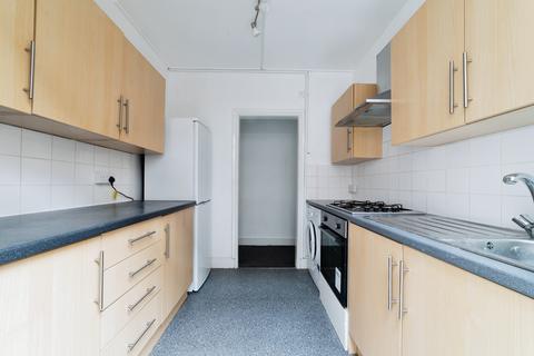2 bedroom flat to rent, Harris Street, Walthamstow, London, E17