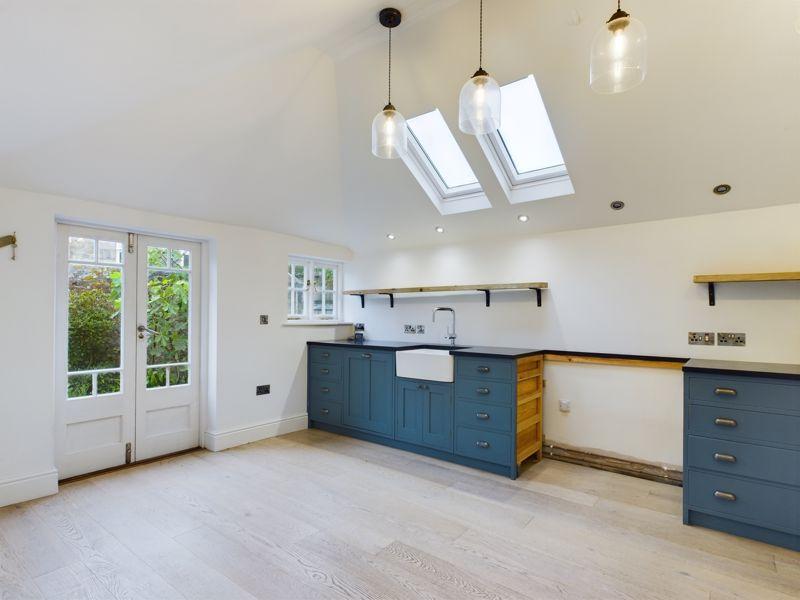Churchtown, Illogan, Character Property 3 bed character property for