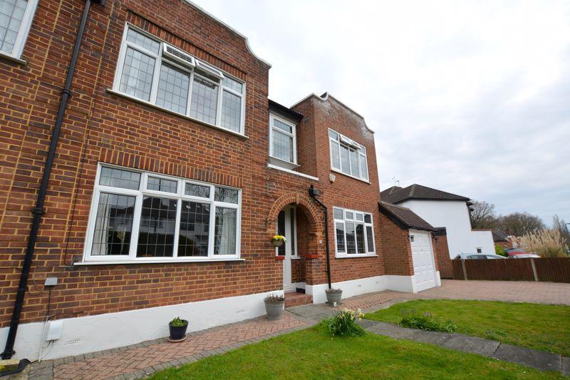Rowlands Avenue, Hatch End 5 bed semidetached house for sale £975,000