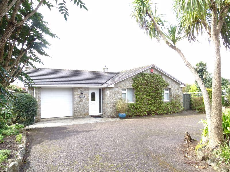 Tregenna Lane, Camborne Superb... 3 bed detached bungalow £475,000