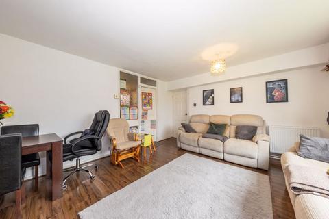 2 bedroom apartment for sale, Wood Common, Hatfield AL10