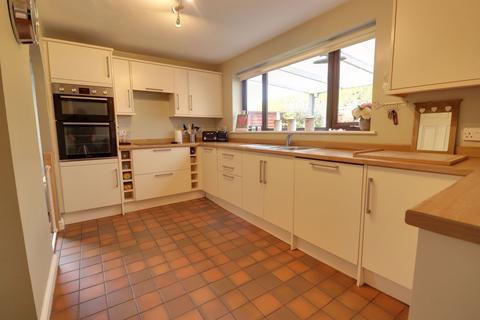 1 Grocott Close, Penkridge, Stafford, ST19 5SN
