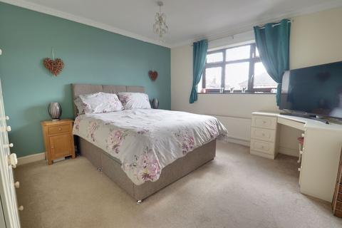 1 Grocott Close, Penkridge, Stafford, ST19 5SN