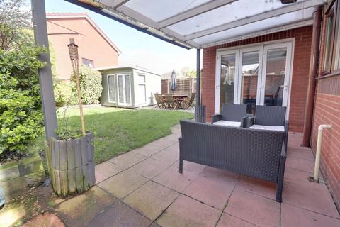 1 Grocott Close, Penkridge, Stafford, ST19 5SN