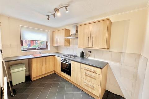 3 bedroom semi-detached house to rent, MUMBY CLOSE, NEWARK