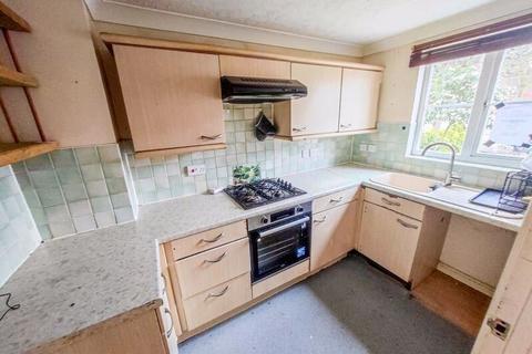 2 bedroom end of terrace house for sale, Carnoustie Close, Plumstead, London