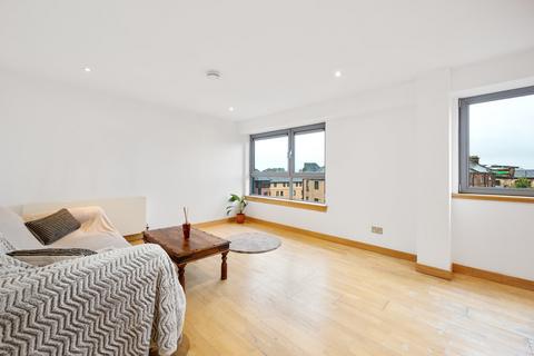 2 bedroom apartment for sale, High Street, City Centre